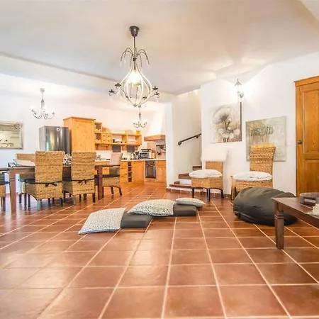 Villa Ventura By Kompas Rajki